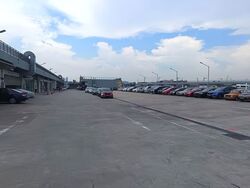 Carros Centre (D25), Factory #572596541